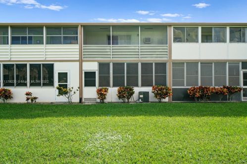 23 Cambridge, West Palm Beach, FL 33417-1317