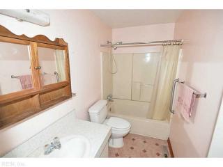 278 Appian Ave, Virginia Beach VA  23452-5452 exterior