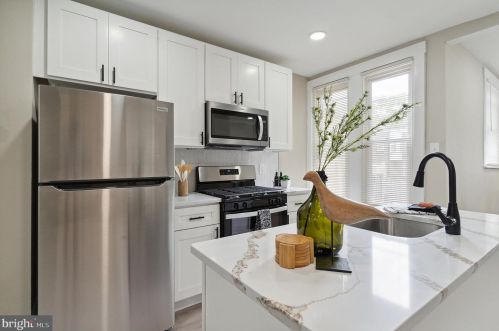 5868 Marshall St, Philadelphia PA  19120-1315 exterior