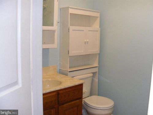 262 Tall Oak Dr, Charles Town WV  25414-5314 exterior