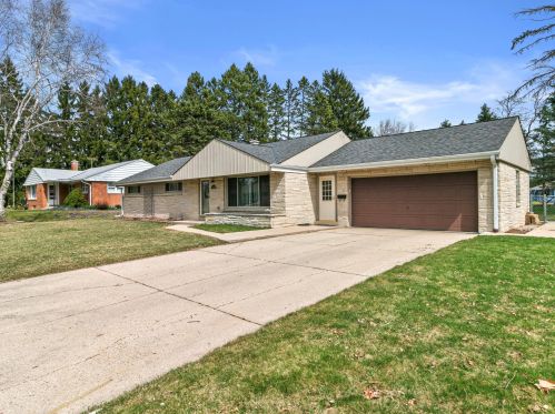 3406 95, Milwaukee WI 53222-3555 exterior