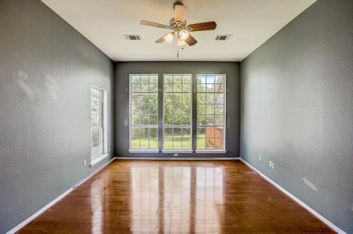 100 Parque Cir, Georgetown TX 78626-4537 exterior