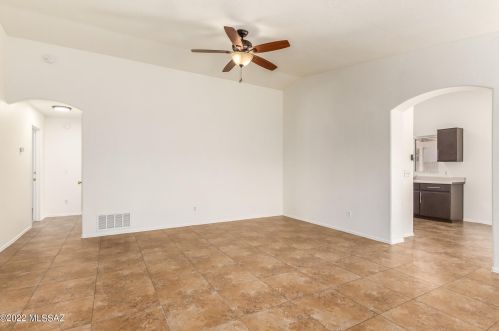 8962 Glenmont Dr, Tucson, AZ 85730-4862