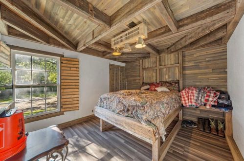 1006 Commerce Dr, Greenville TX  75401-2214 exterior