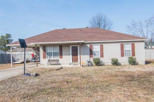 112 Cherry St, Brookland, AR 72417-8839