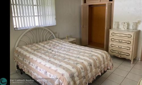 1740 79th St, Hialeah FL  33014-3236 exterior