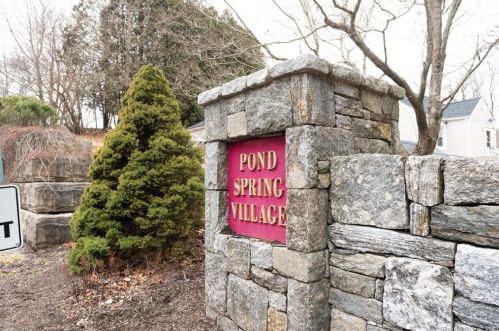 20 September Ln, Beacon Falls, CT 06403-1052