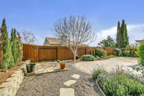509 Poppy Cir, Benicia CA  94510-3715 exterior
