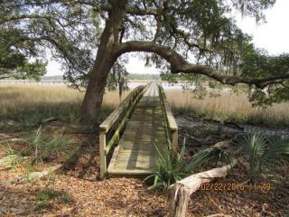 133 Bull Point Dr, Seabrook SC  29940-2304 exterior