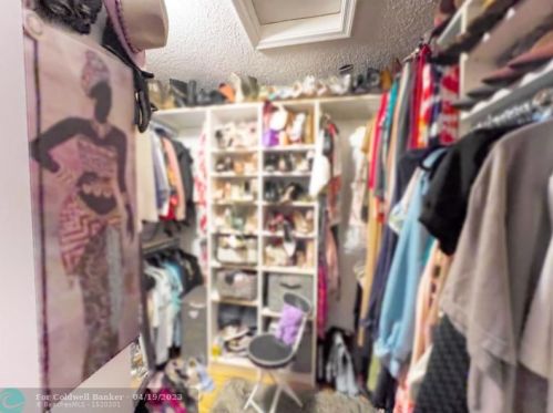 2937 179 Ave, Hollywood FL 33029-1602 exterior