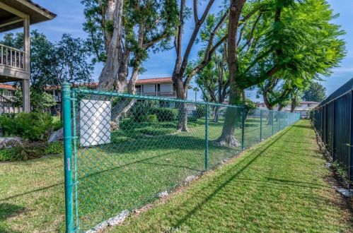 611 La Veta Park Cir, Orange CA  92868-4054 exterior