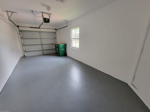 900 Diamond Cir, Naples FL  34110-1390 exterior