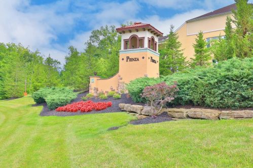 2485 Rolling Hills Dr, Covington KY  41017-5149 exterior