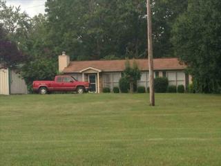 30 Foxwood Dr, Crossville, TN 38571-2500