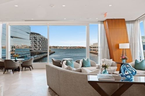 150 Seaport Blvd, Boston MA  02210-2004 exterior