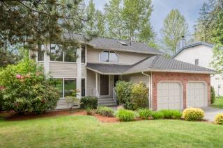17703 138 St, Redmond WA  98052-1227 exterior