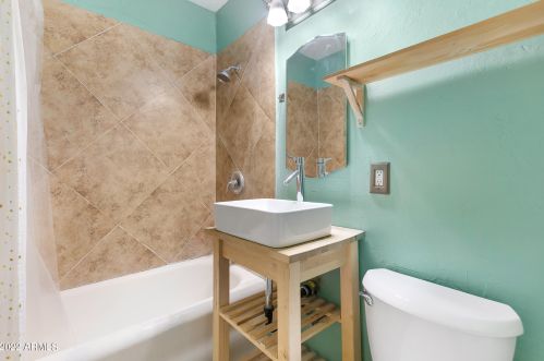 2515 10 St, Phoenix AZ 85020-5821 exterior