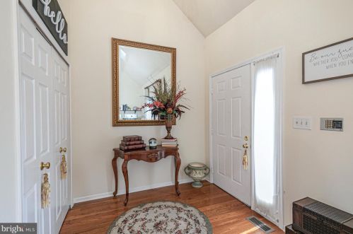 12 Lexington Ct, Princeton, NJ 08540-7813