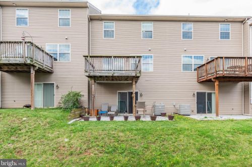 29 Spring View St, Carlisle PA  17013-4460 exterior