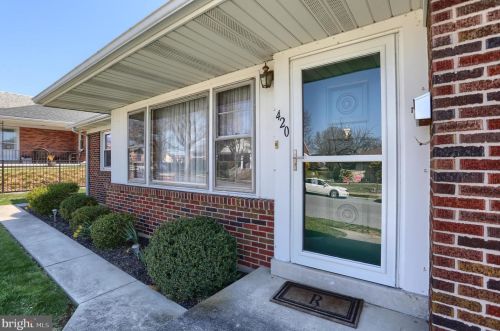 420 Areba Ave, Swatara, PA 17033-1603