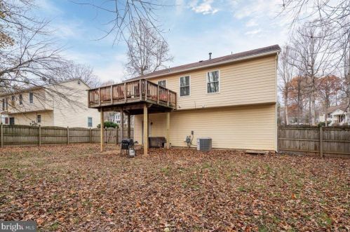 10917 Crestwood Dr, Spotsylvania VA 22553-1606 exterior