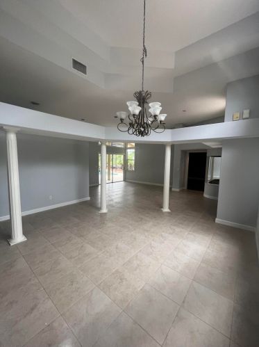 1306 Cottonwood Cv, Fort Pierce FL  34986-2002 exterior