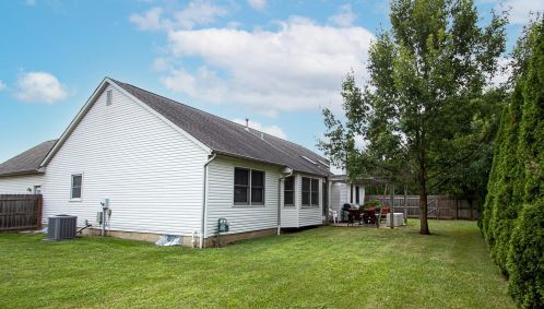 245 Key Blvd, Pataskala OH  43062-8121 exterior