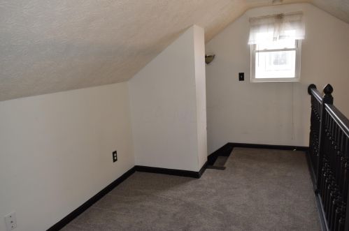 945 Seborn Ave, Zanesville OH  43701-5676 exterior