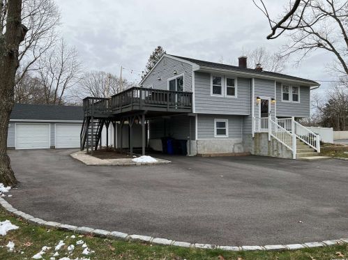 4 Stillhunter Ln, South Setauket, NY 11720-1341
