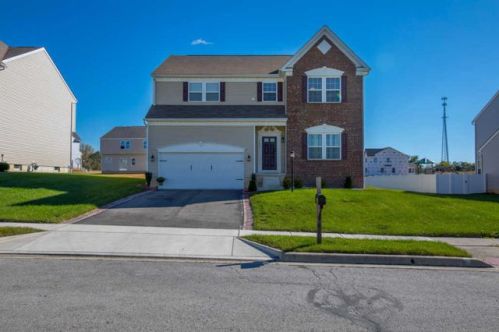 1532 Mary Lou Dr, Pataskala, OH 43062-5031