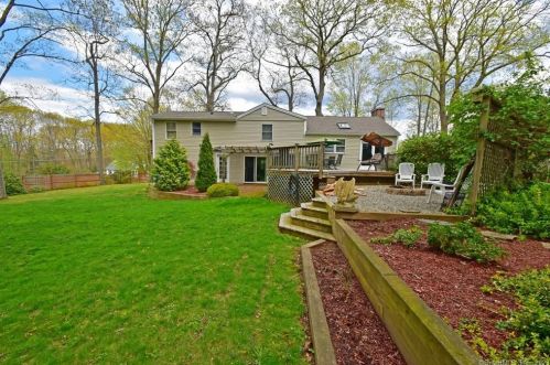161 Brandy St, Manchester, CT 06043-7837