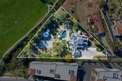 1079 Lau Hala Canyon Rd, Vista, CA 92081-6527