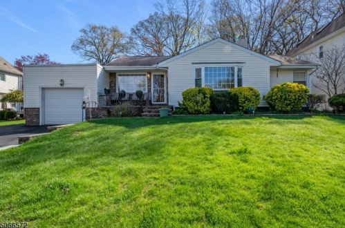 25 Dean St, Ridgewood, NJ 07452-1442