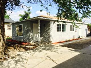 2035 Piru St, Compton, CA 90222-3524