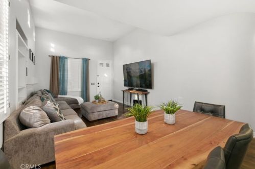 5748 Pinyon Pine Dr, Orange CA  92869-6006 exterior