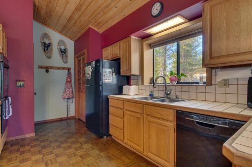 11531 Baden Rd, Truckee CA  96161-6545 exterior