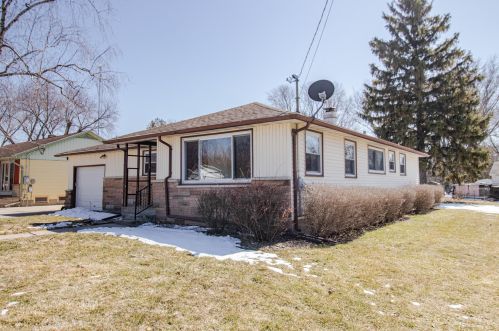 103 Clark St, Watertown, WI 53094-6417