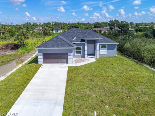 2712 21st St, Lehigh Acres, FL 33976-3678