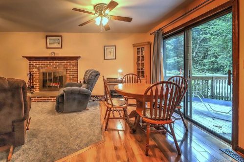 22 Harvest Ln, Milford CT  06461-1705 exterior