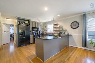 1406 Grandview Dr, Nashville TN  37215-3030 exterior