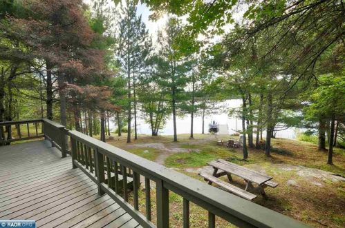 2452 Retreat Lodge Rd, Cook MN 55723-8717 exterior