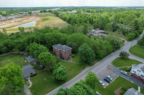 1571 Dyer Rd, Darbydale OH  43123-9738 exterior