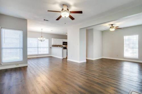 4513 Prescott Cir, Lewisville TX  75028-2029 exterior