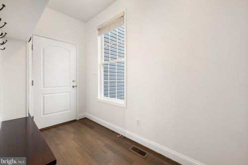 12950 Lemaster Dr, Nokesville VA  20181-2457 exterior