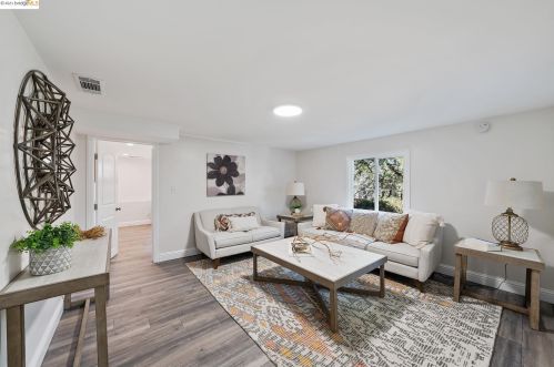 28 Camino Encinas, Orinda CA  94563-3335 exterior
