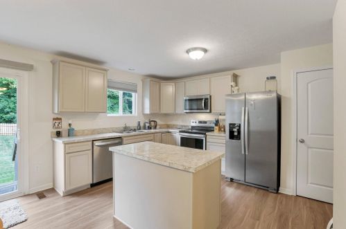 1795 Keela Dr, Pataskala, OH 43062-7121