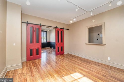 296 2nd St, Highspire PA  17034-1555 exterior