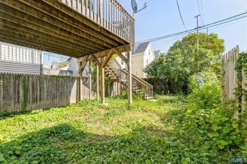 886 Broadway, Bayonne NJ  07002-3033 exterior