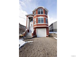 153 Edgefield Ave, Milford CT  06460-7835 exterior