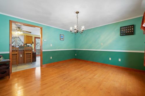 12 Ginger Dr, Goffstown NH  03045-2939 exterior